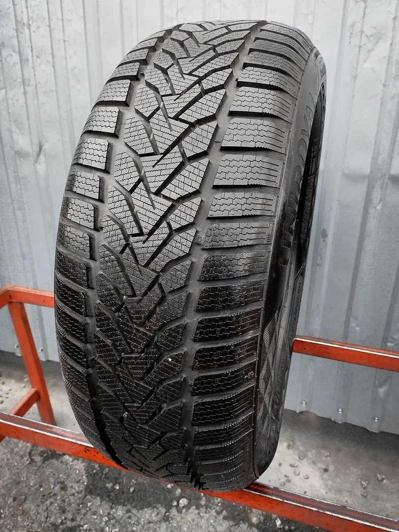 Б/у шина 225/55 R17 Uniroyal MS Plus 77