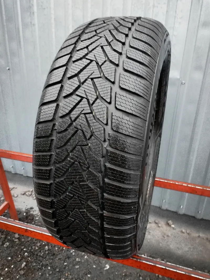 Б/у шина 225/55 R17 Uniroyal WinterExpert, фото 1