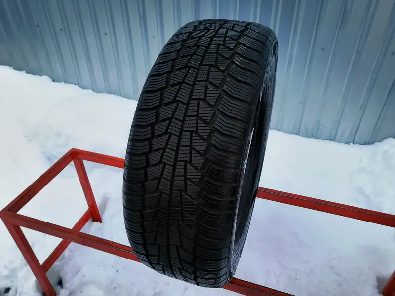 Б/у шина 225/55 R17 Viking WinTech