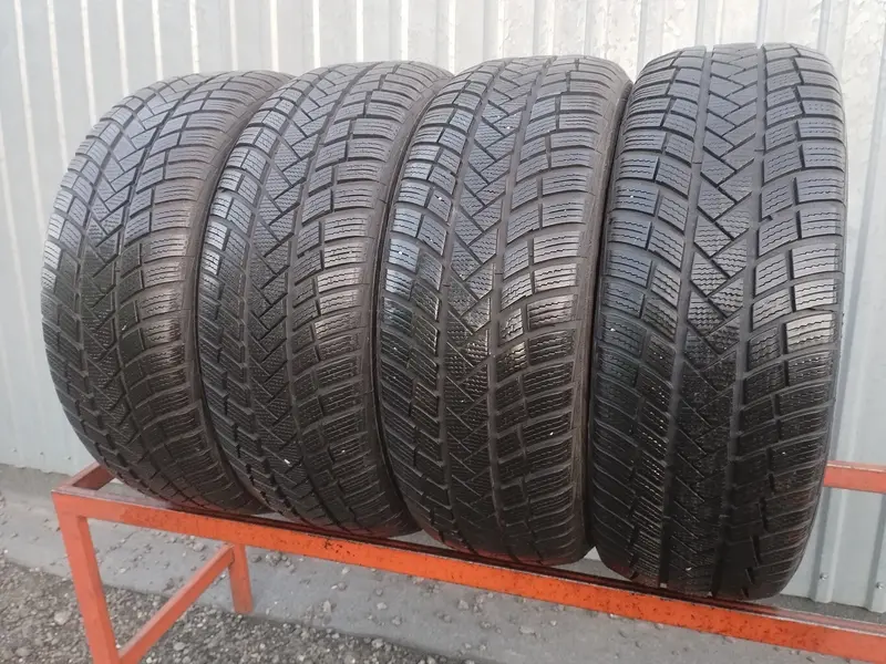 Комплект б/у шин 225/55 R17 Vredestein Wintrac Pro