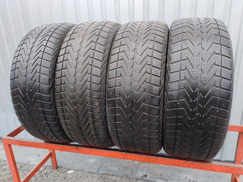 Комплект б/у шин 225/55 R17 Vredestein Wintrac Xtreme