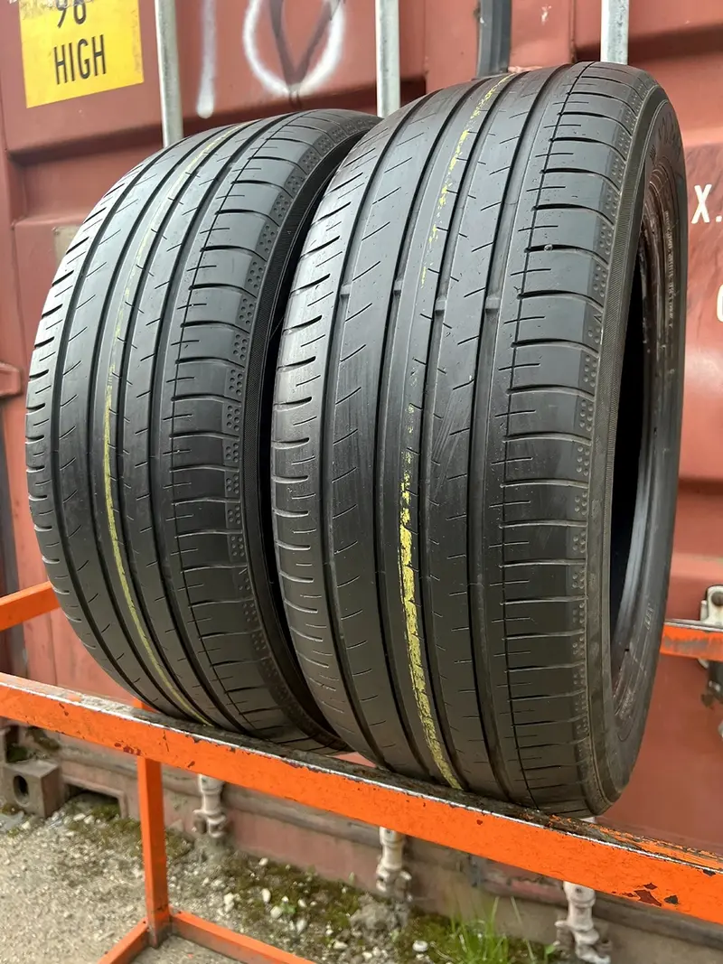 Пара б/у шин 225/55 R17 Yokohama BlueEarth AE51 GT