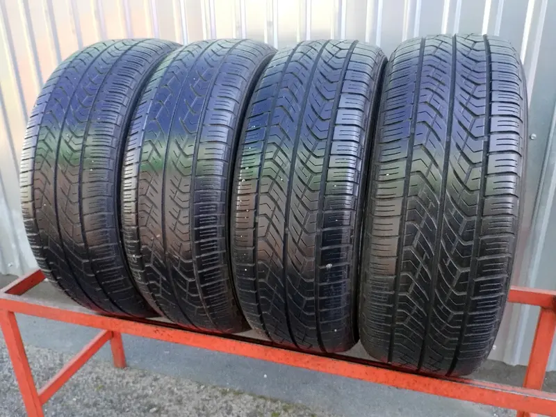 Комплект б/у шин 225/55 R17 Yokohama Geolandar H/T G95A