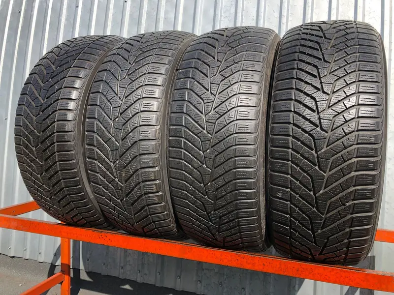 Комплект б/у шин 225/55 R17 Yokohama W.drive V905
