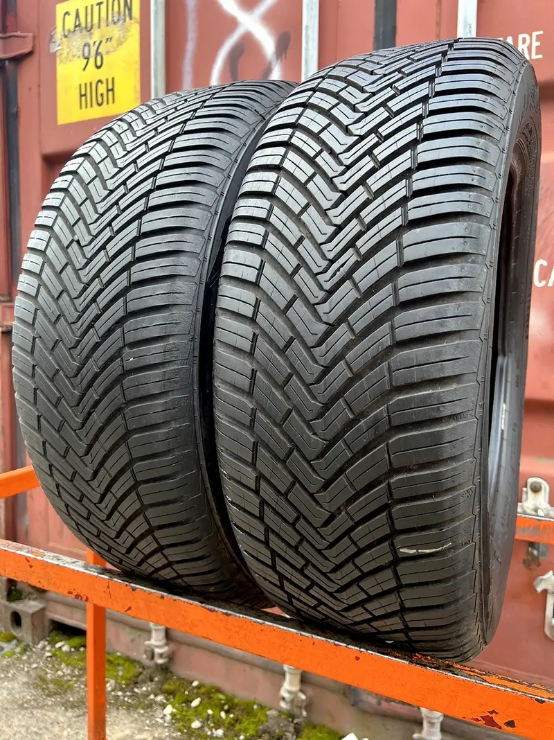 Пара б/у шин 225/55 R18 Continental AllSeasonContact