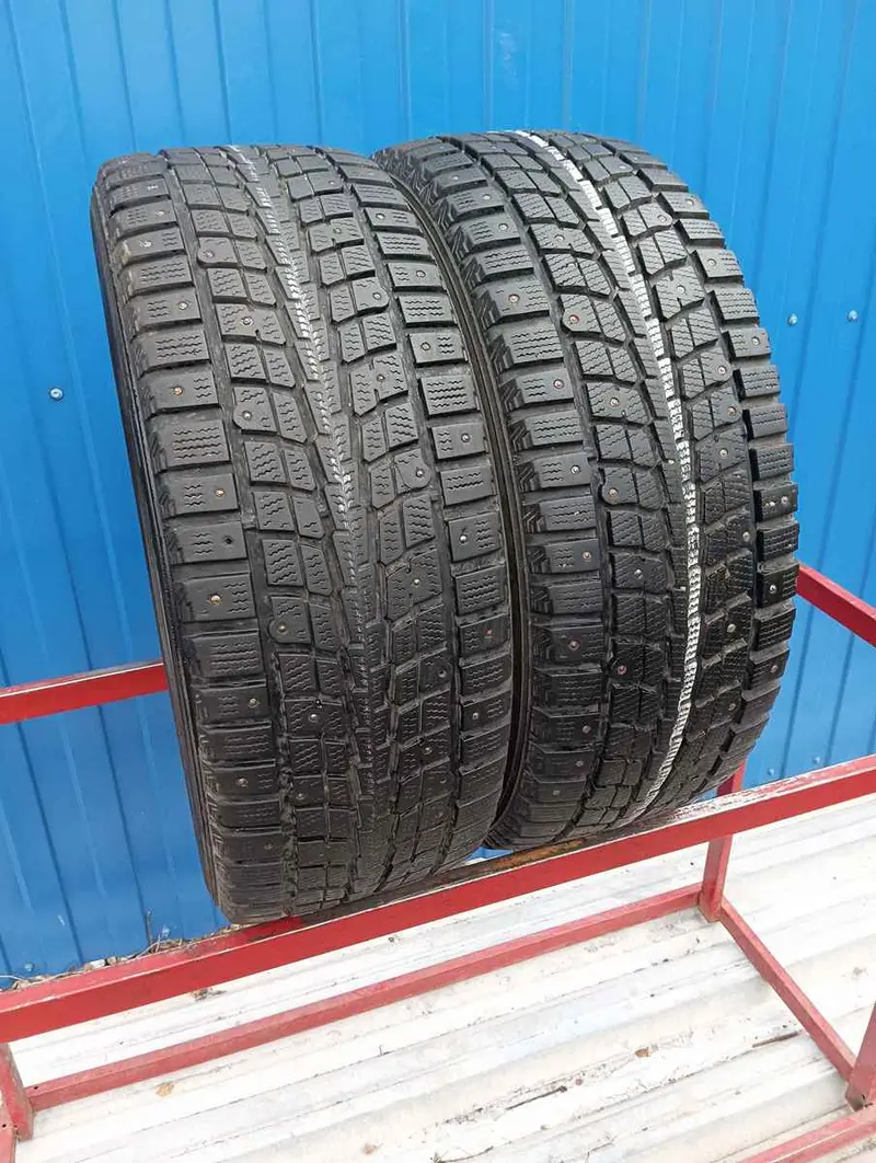 Пара б/у шин 225/55 R18 Dunlop SP Winter Ice 01