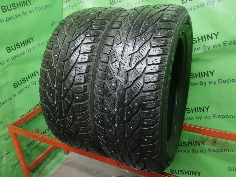 Пара б/у шин 225/55 R18 Kormoran SUV Stud