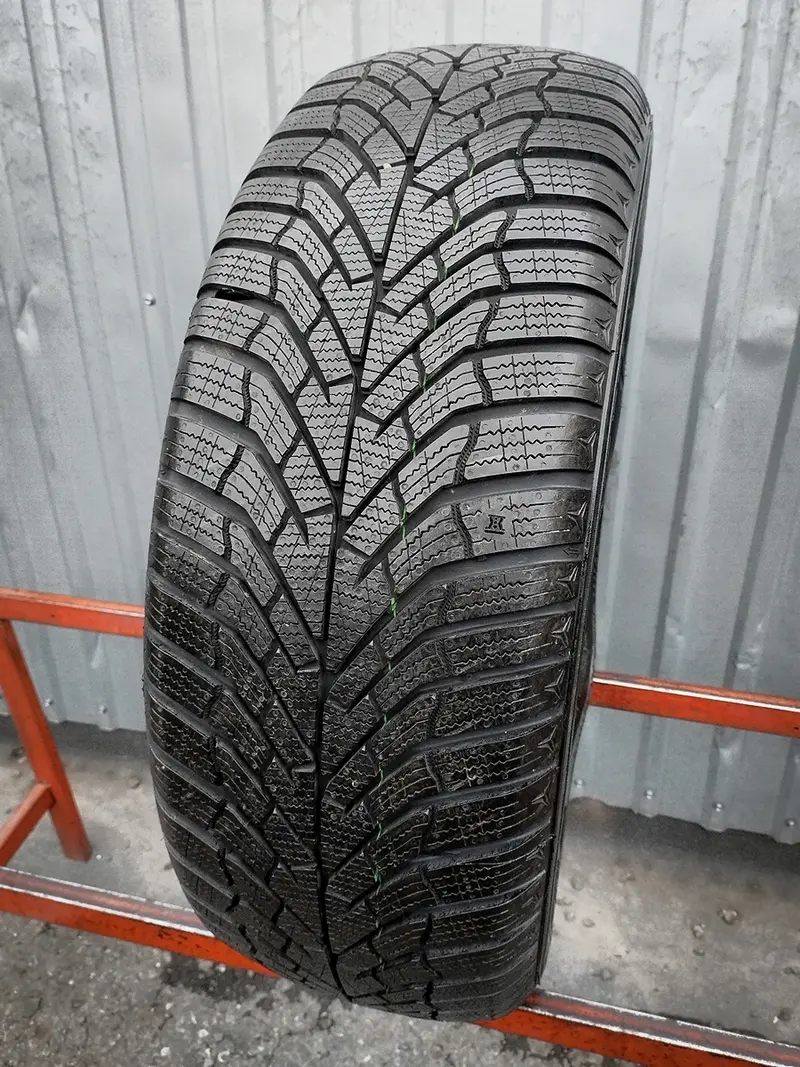 Б/у шина 225/55 R18 Kumho WinterCraft WP52