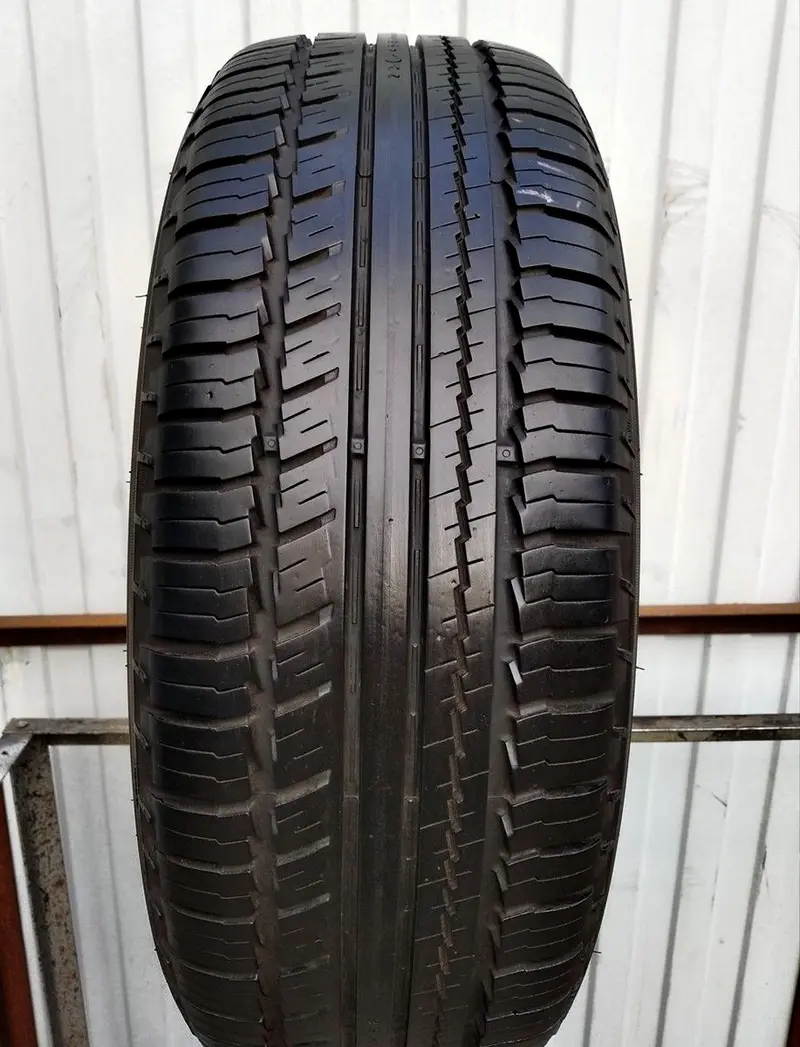 Б/у шина 225/55 R18 Nokian HT SUV