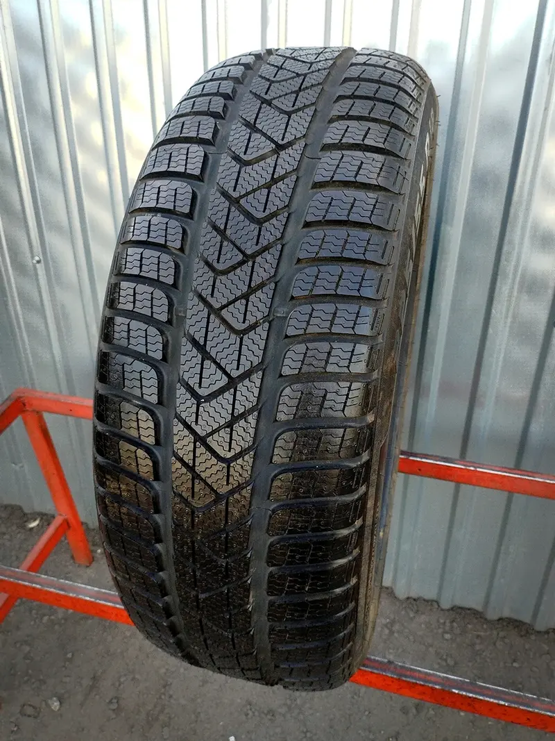 Б/у шина 225/55 R18 Pirelli Winter Sottozero 3, фото 1