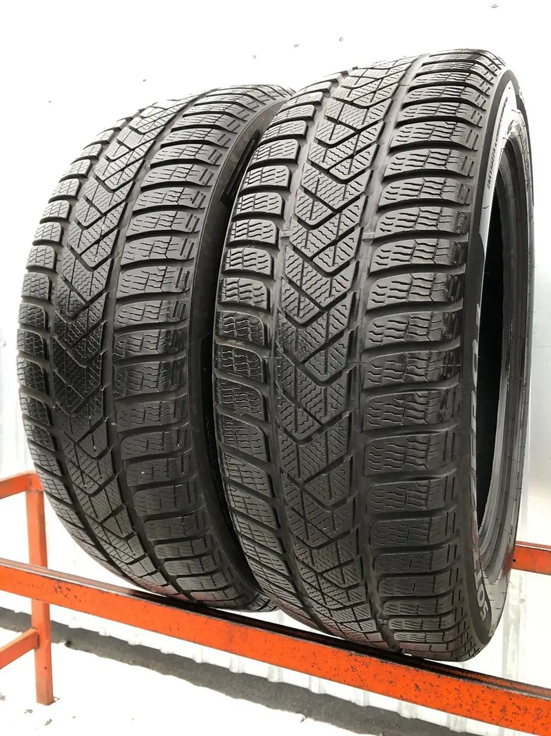 Пара б/у шин 225/55 R18 Pirelli Winter Sottozero 3