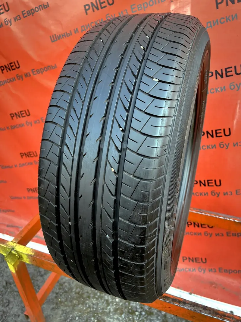 Б/у шина 225/55 R18 Yokohama BluEarth E70