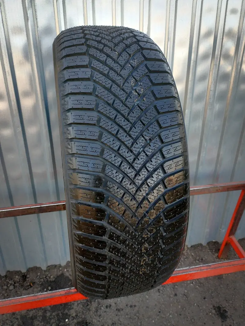 Б/у шина 225/55 R18 Yokohama BluEarth W.Drive V906 SUV