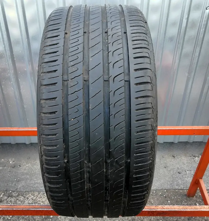 Б/у шина 225/55 R19 Barum Bravuris 5HM