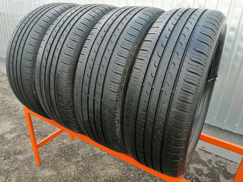 Комплект б/у шин 225/55 R19 Goodyear EfficientGrip SUV 4x4