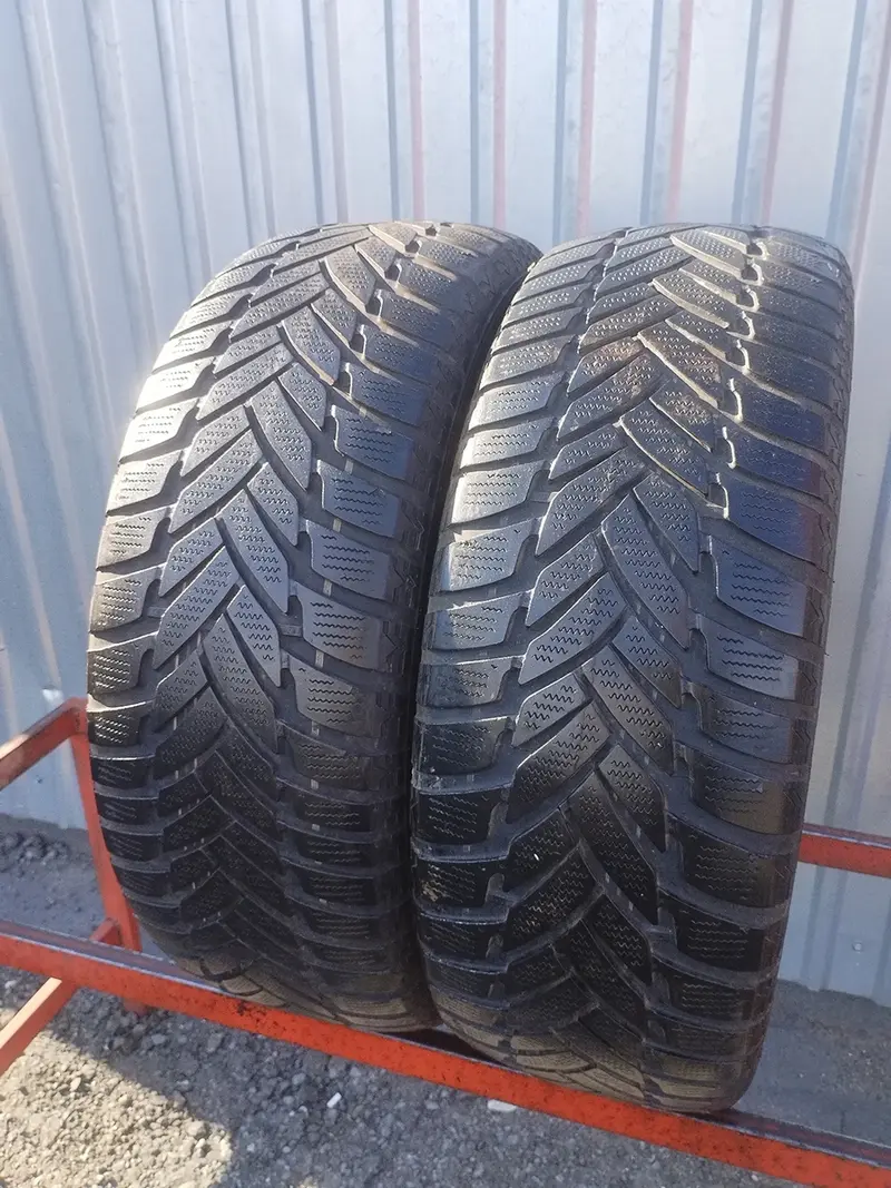 Пара б/у шин 225/60 R16 Dunlop SP Winter Sport M3