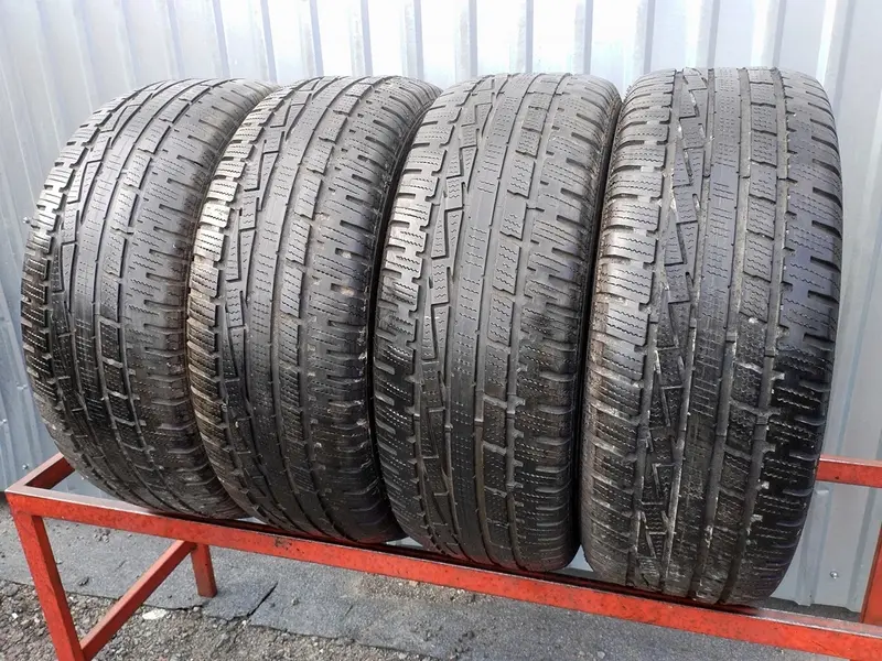 Комплект б/у шин 225/60 R16 Goodyear Ultra Grip Performance, фото 1