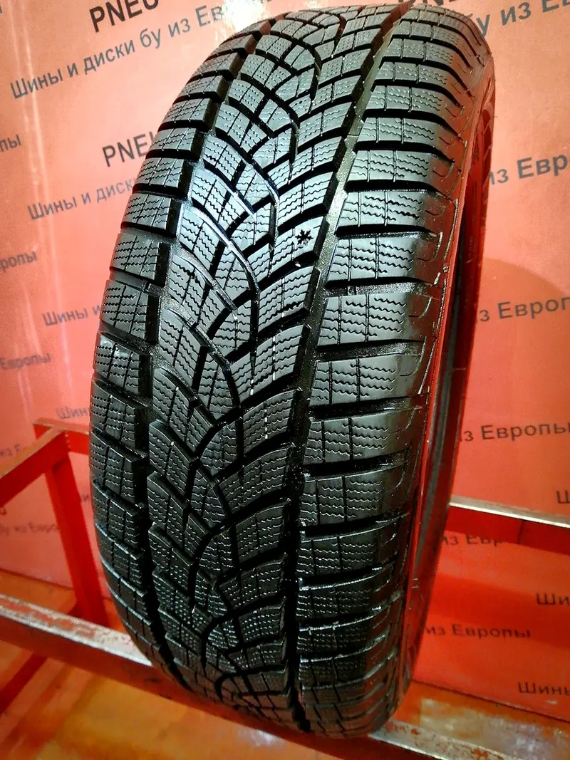 Б/у шина 225/60 R16 Goodyear Ultra Grip Performance +