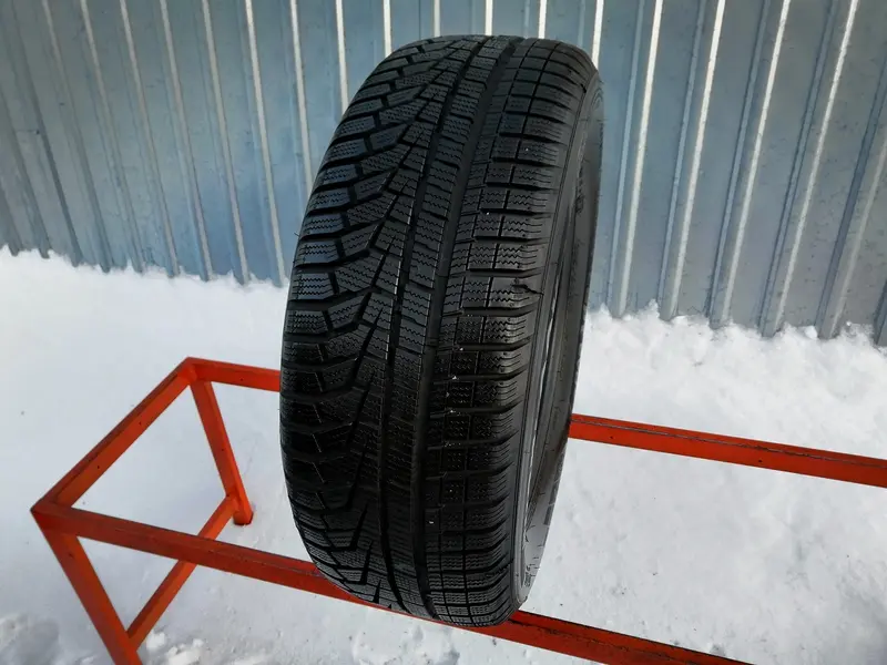 Б/у шина 225/60 R16 Hankook Winter I Cept Evo2 W320
