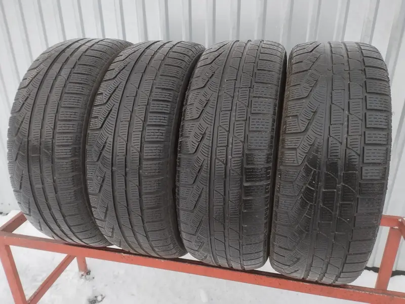 Комплект б/у шин 225/60 R16 Pirelli Winter 240 Sottozero 2