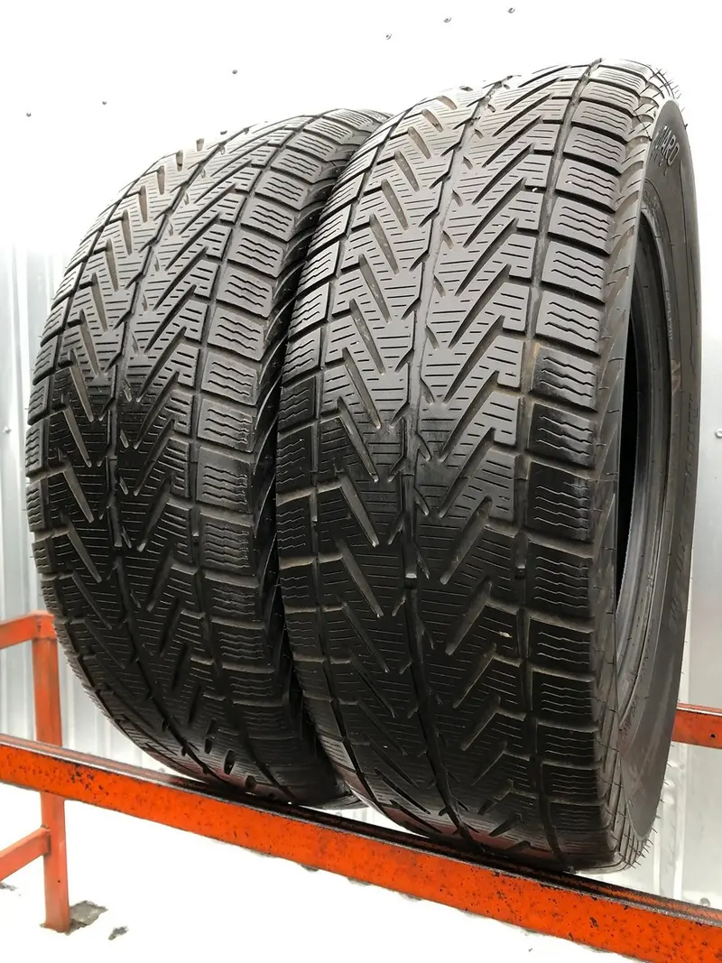 Пара б/у шин 225/60 R16 Vredestein Wintrac Xtreme