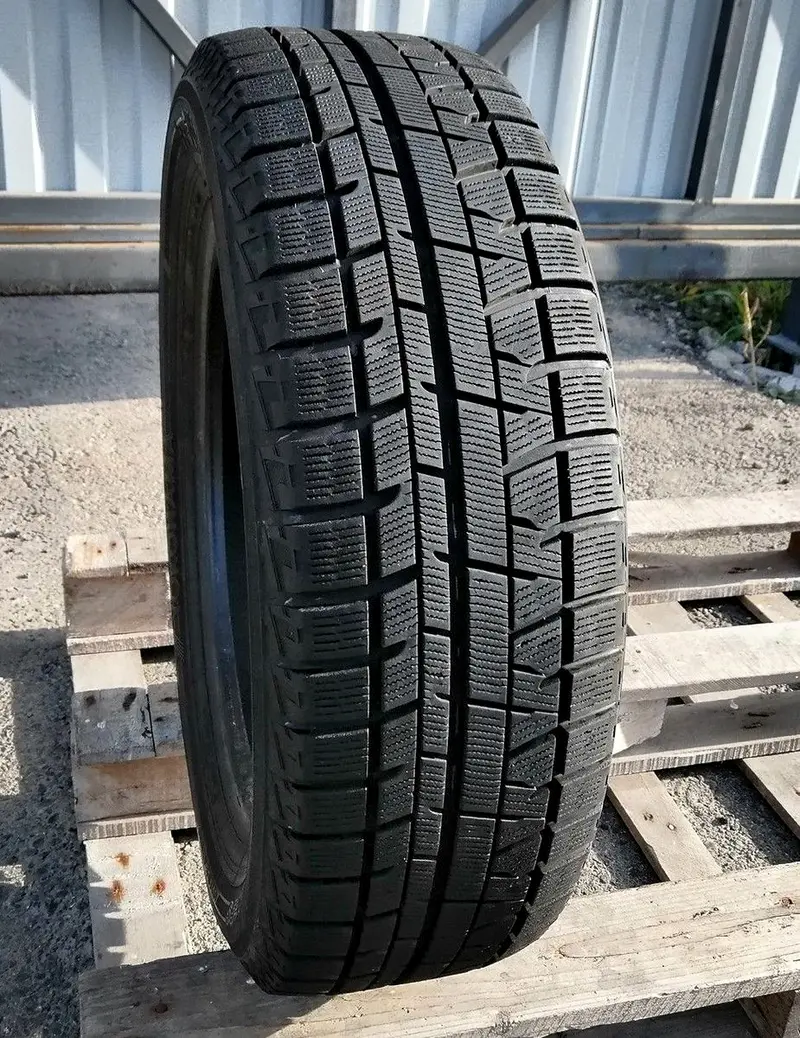 Б/у шина 225/60 R16 Yokohama Ice Guard IG30