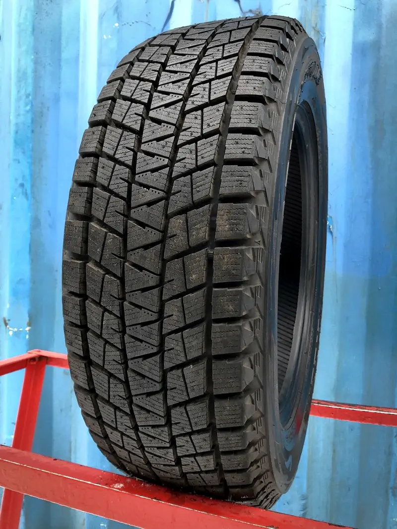 Б/у шина 225/60 R17 Bridgestone Blizzak DM-V1, фото 1
