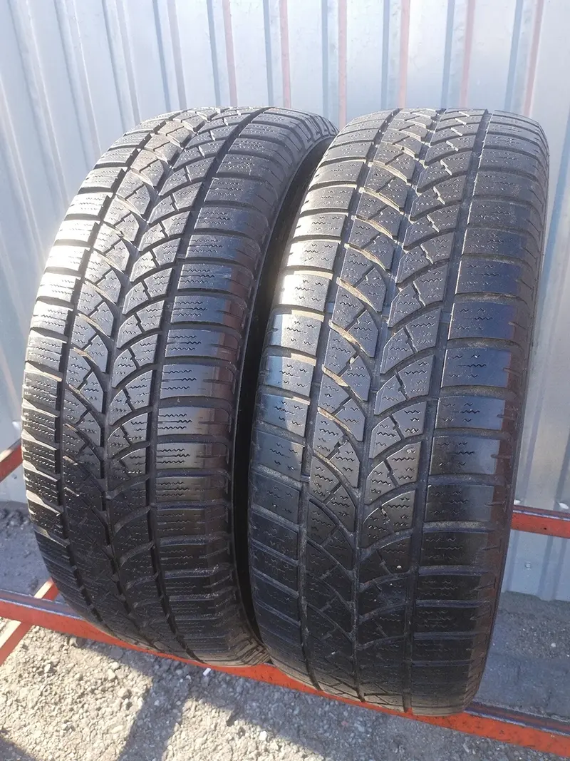 Пара б/у шин 225/60 R17 Bridgestone Blizzak LM 18