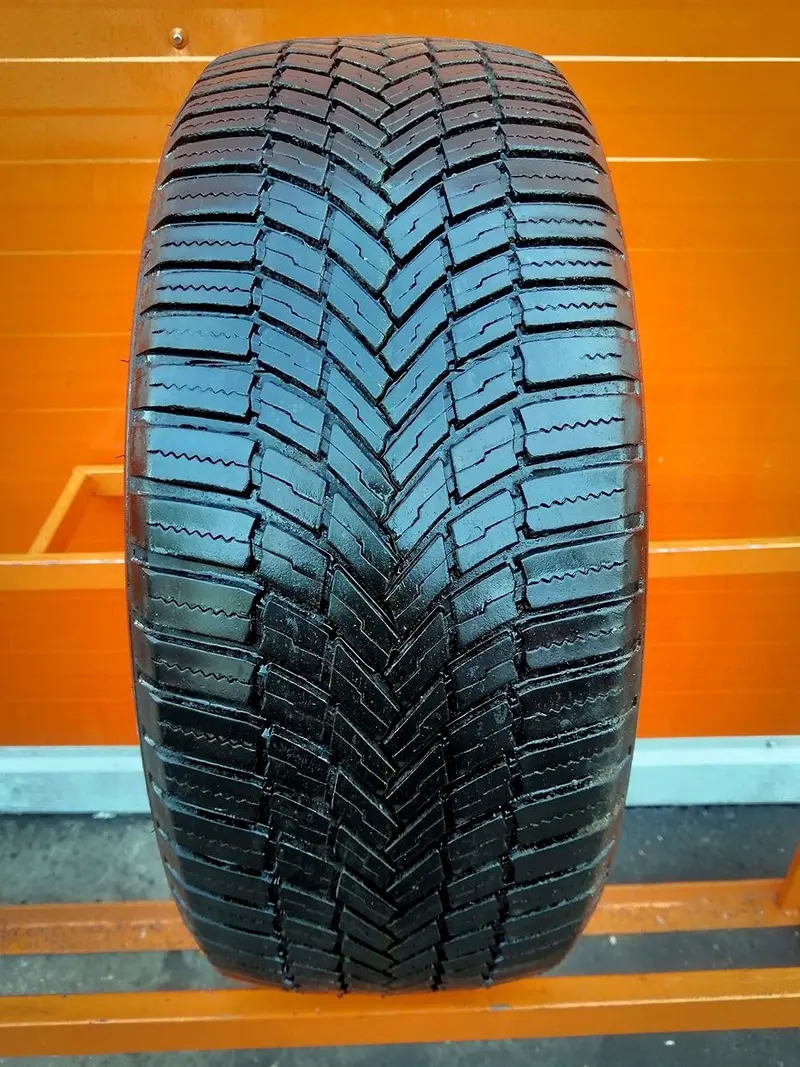 Б/у шина 225/60 R17 Bridgestone Weather Control A005, фото 1