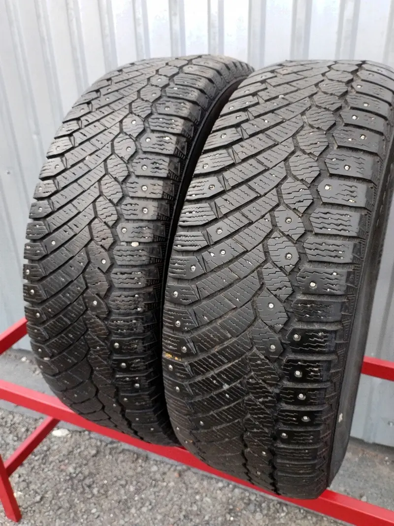 Пара б/у шин 225/60 R17 Continental ContiIceContact 4x4