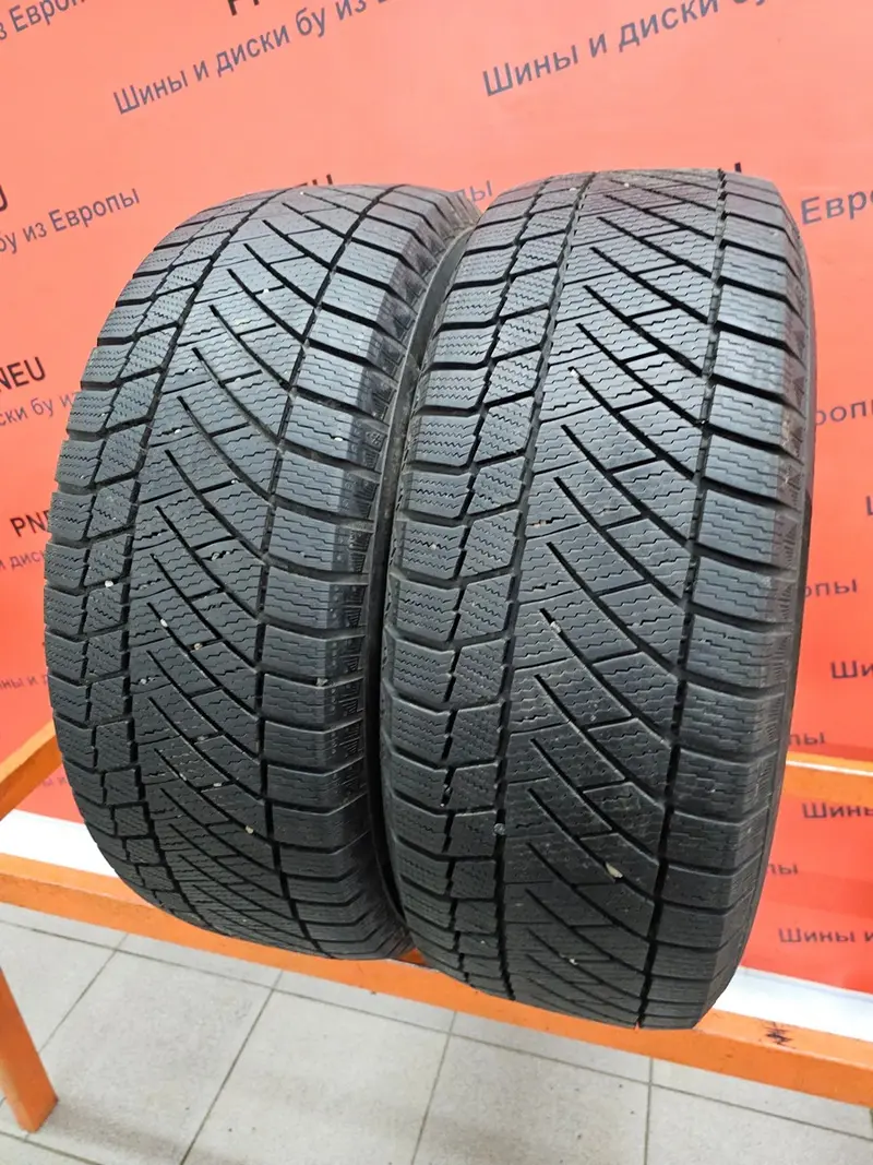 Пара б/у шин 225/60 R17 Continental ContiVikingContact 6