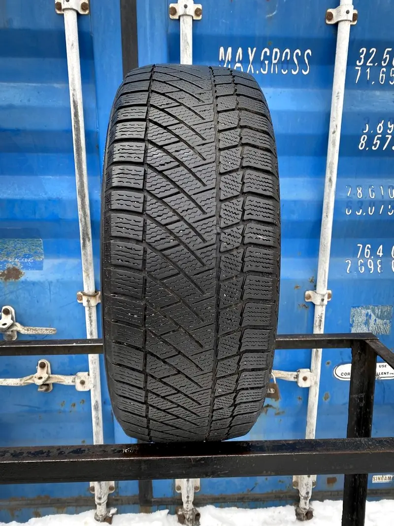 Б/у шина 225/60 R17 Continental ContiVikingContact 6