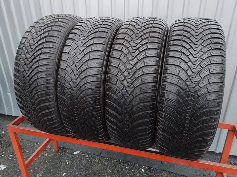 Комплект б/у шин 225/60 R17 Falken Eurowinter HS01