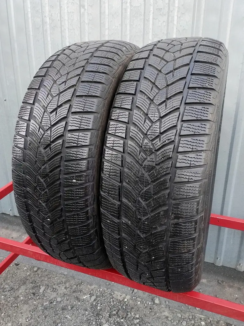 Пара б/у шин 225/60 R17 Goodyear Ultra Grip Perfomance GEN-1