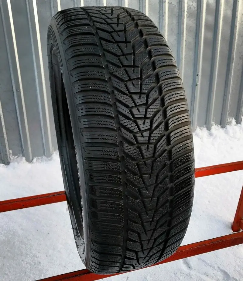 Б/у шина 225/60 R17 Hankook Winter I cept Evo3 W330