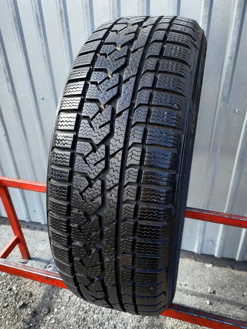 Б/у шина 225/60 R17 Kumho I ZEN RV Asymetric KC15