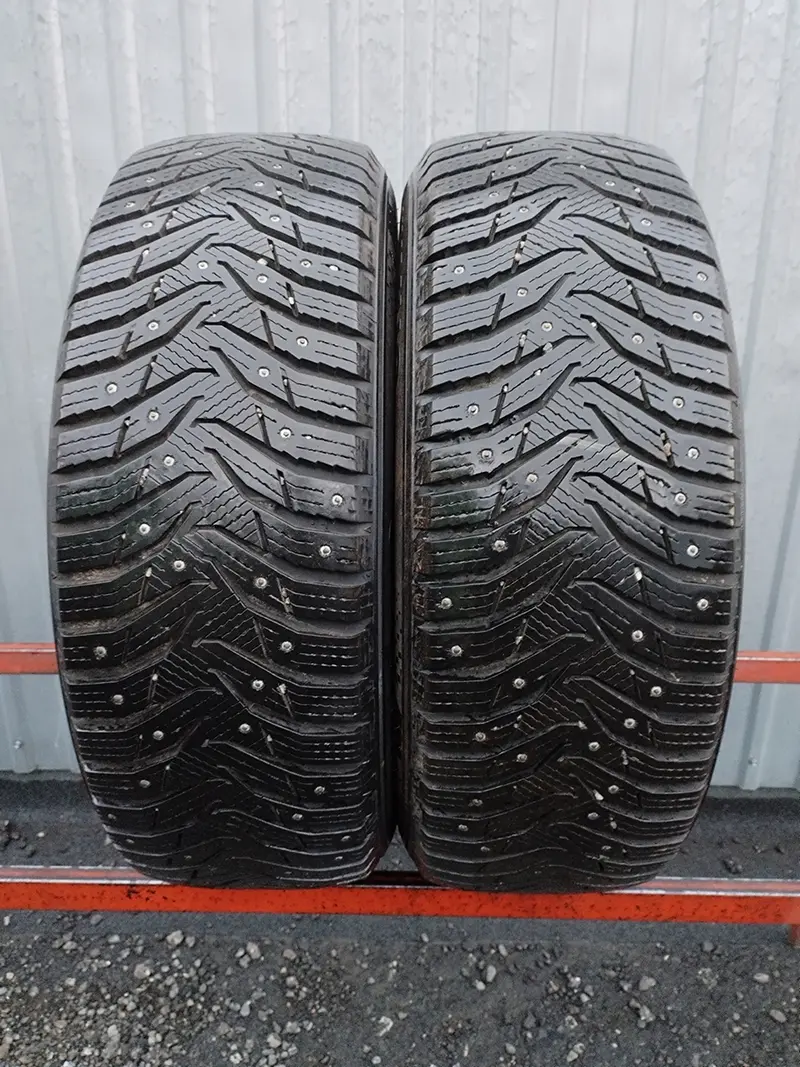Пара б/у шин 225/60 R17 Kumho WinterCraft SUV Ice WS31