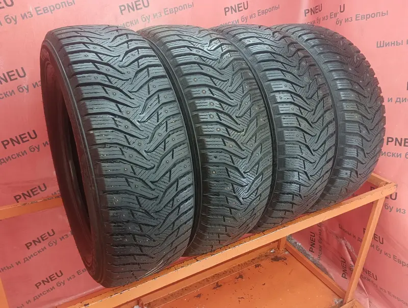 Комплект б/у шин 225/60 R17 Kumho WinterCraft SUV Ice WS31