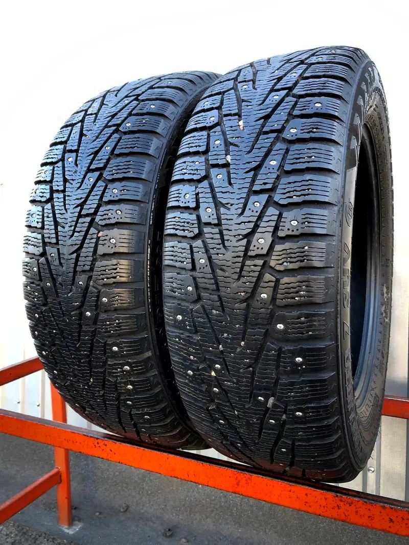 Пара б/у шин 225/60 R17 Nokian Hakkapeliitta 7 RunFlat