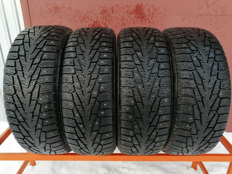 Комплект б/у шин 225/60 R17 Nokian Hakkapeliitta 7 SUV