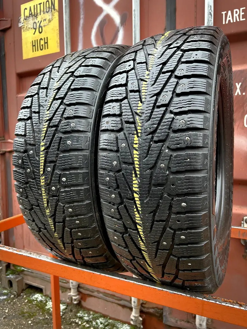 Пара б/у шин 225/60 R17 Nokian Hakkapeliitta 7 SUV
