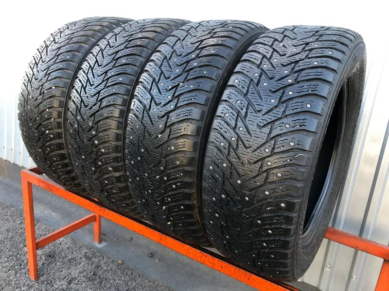Комплект б/у шин 225/60 R17 Nokian Hakkapeliitta 8 SUV