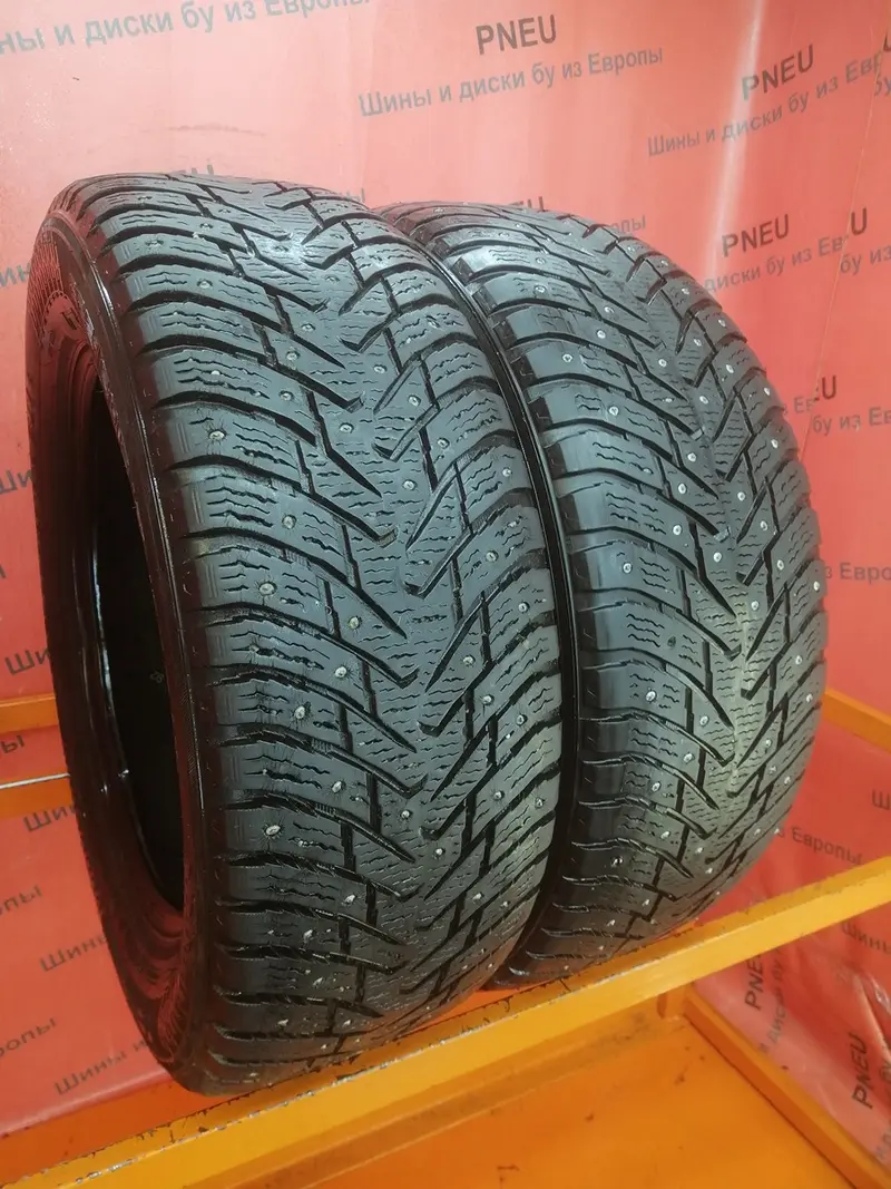 Пара б/у шин 225/60 R17 Nokian Hakkapeliitta 8 SUV