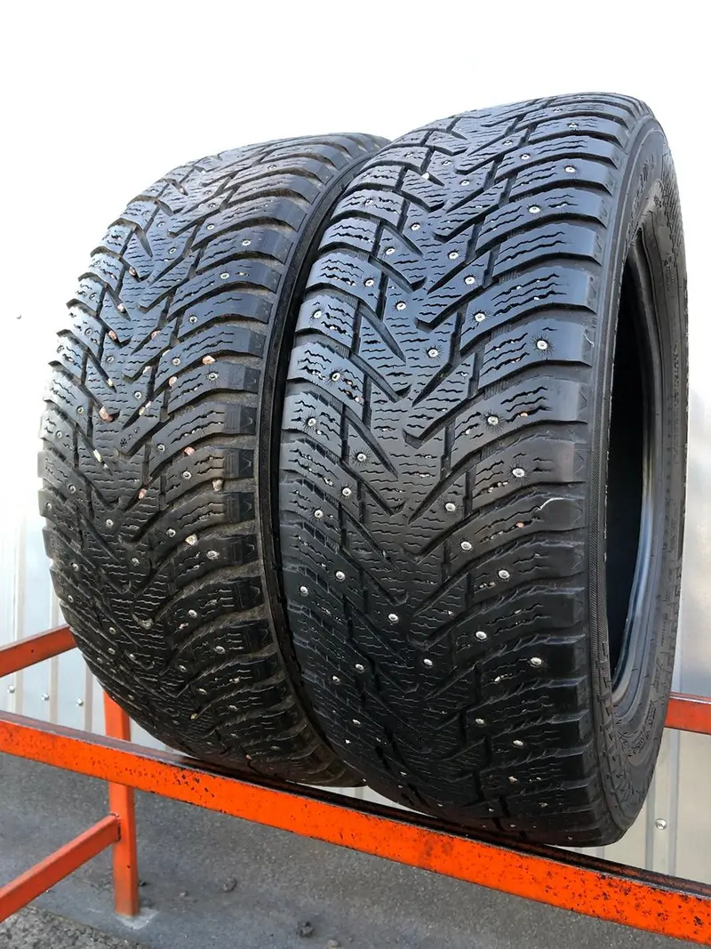 Пара б/у шин 225/60 R17 Nokian Hakkapeliitta 8 SUV