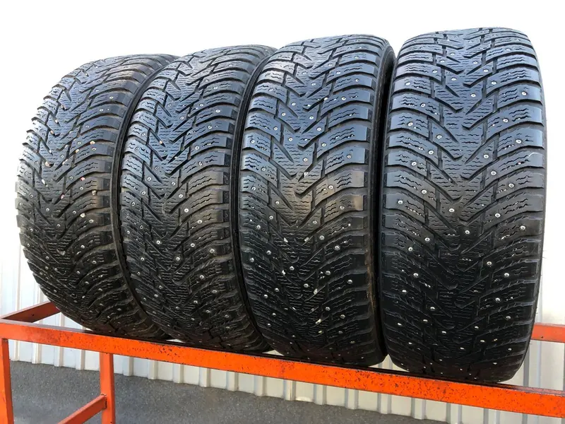 Комплект б/у шин 225/60 R17 Nokian Hakkapeliitta 8 SUV
