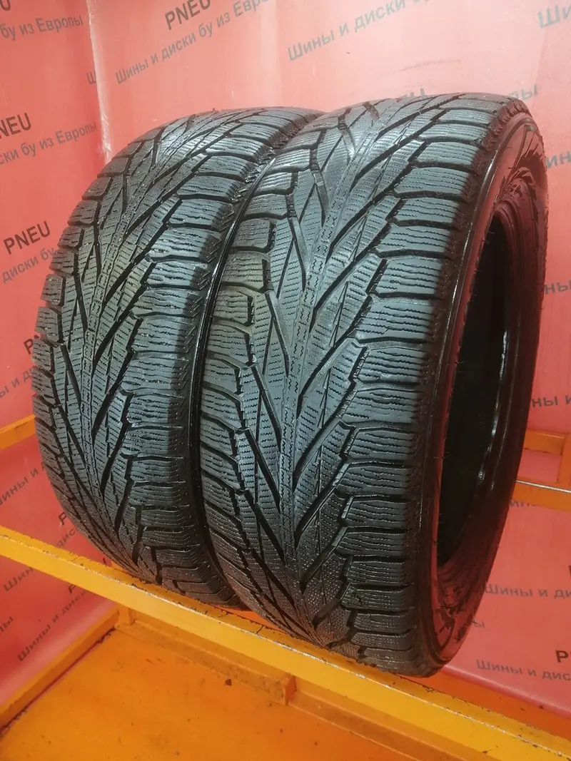 Пара б/у шин 225/60 R17 Nokian Hakkapeliitta R2 SUV