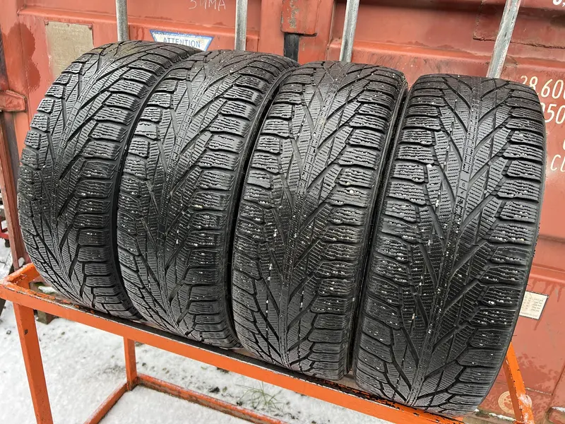 Комплект б/у шин 225/60 R17 Nokian Hakkapeliitta R2 SUV