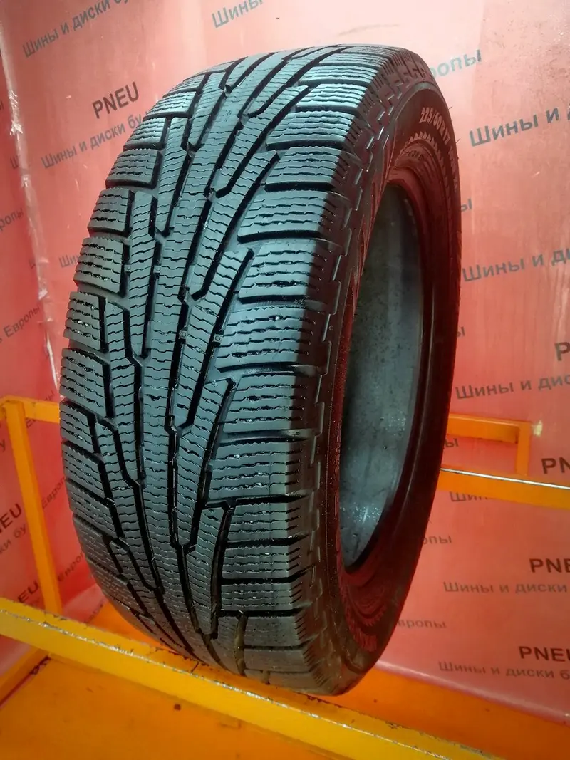 Б/у шина 225/60 R17 Nokian Hakkapeliitta R SUV