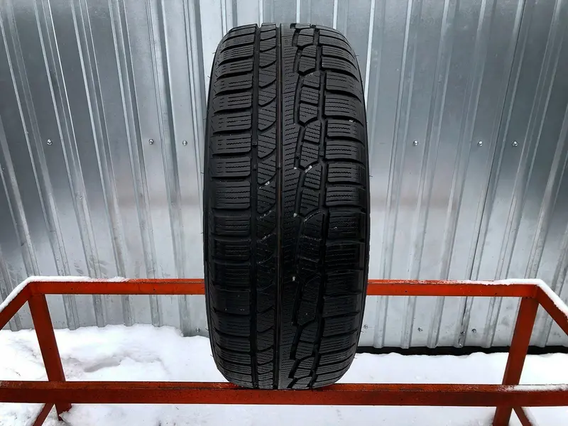 Б/у шина 225/60 R17 Nokian WR G2