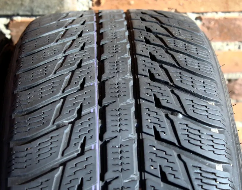 Б/у шина 225/60 R17 Nokian WR SUV 3